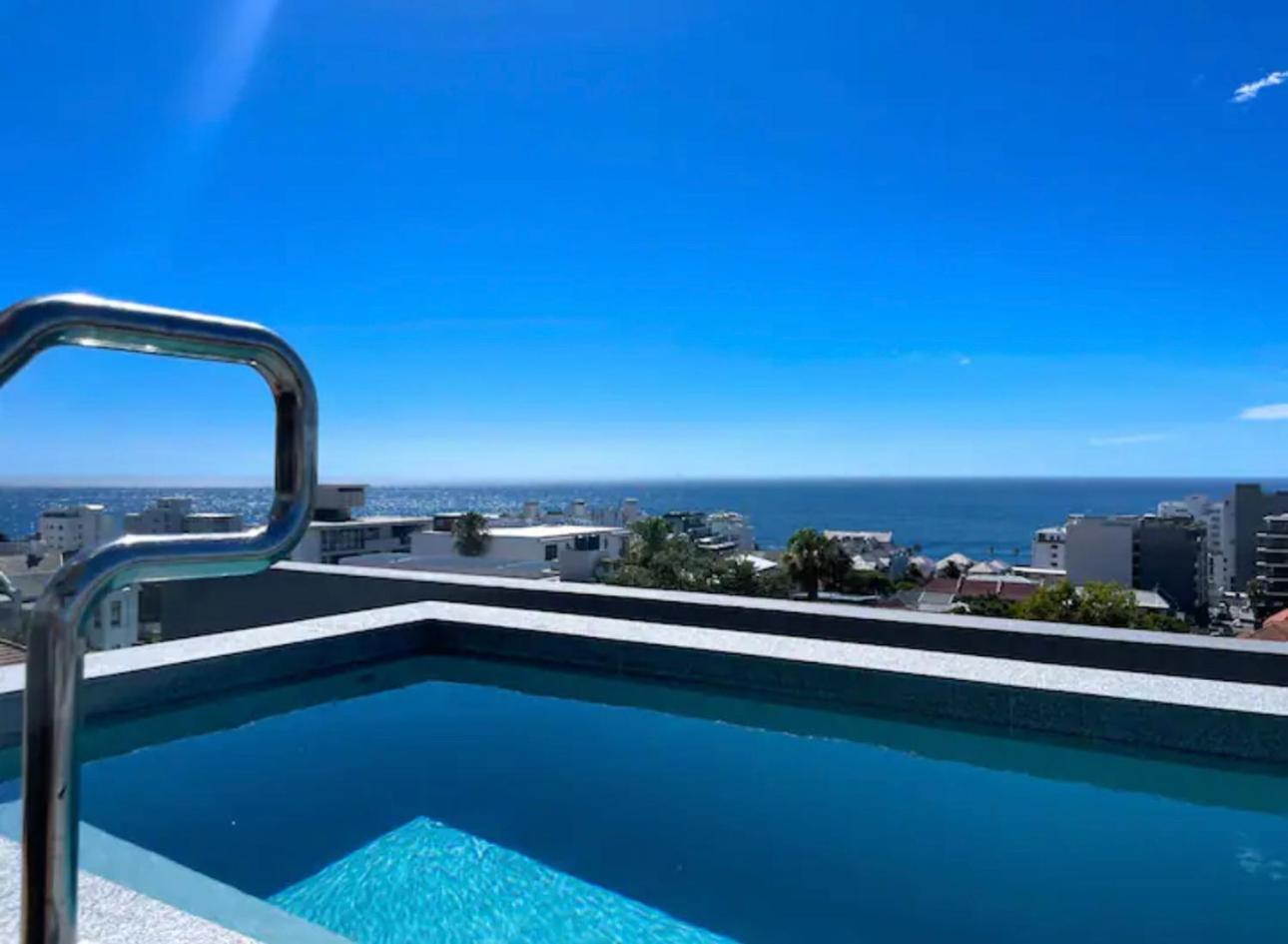 Oceanfront Bliss With Breathtaking Views *